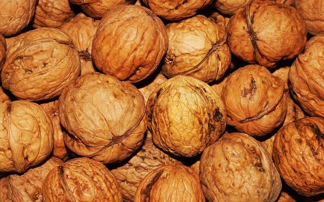 Key Ingredients to Look for in Dry Skin Products